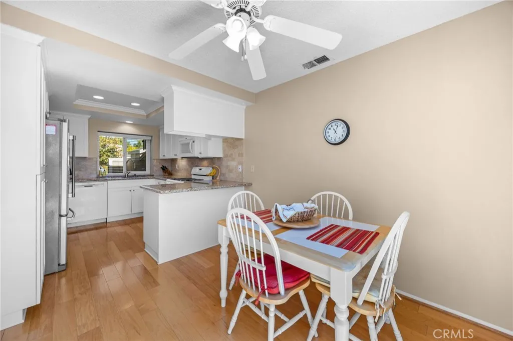 22312 Summit Hill Drive 41, Lake Forest, California 92630 home-pic-8