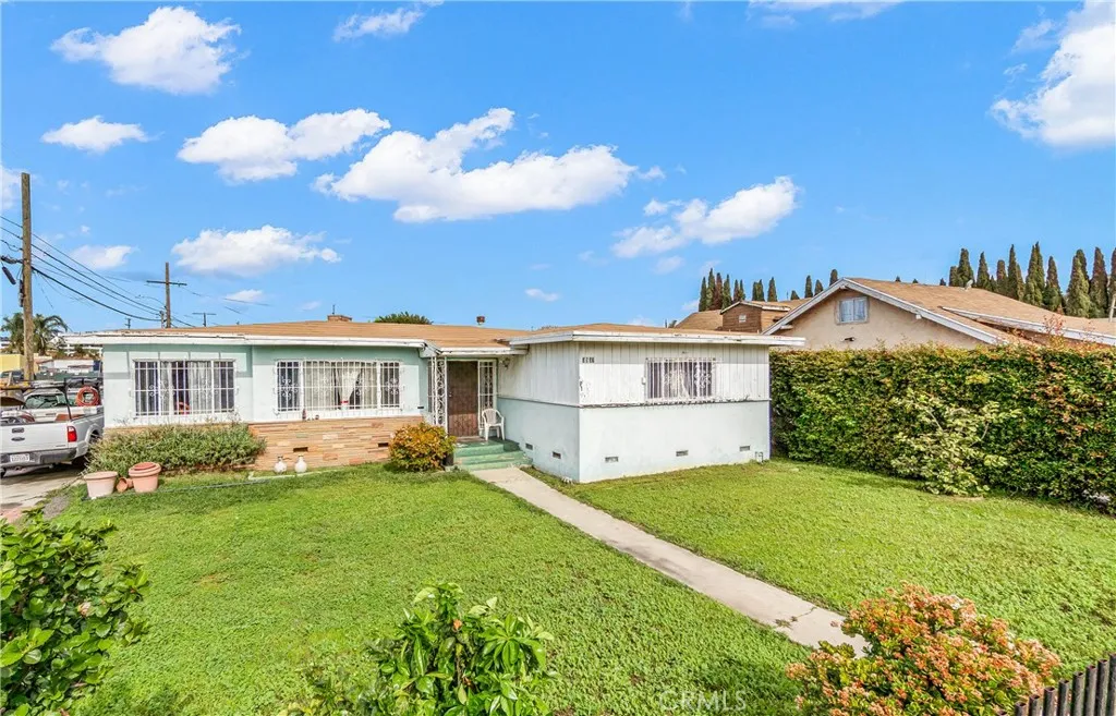3937 W 106th Street, Inglewood, California 90303 home-pic-0