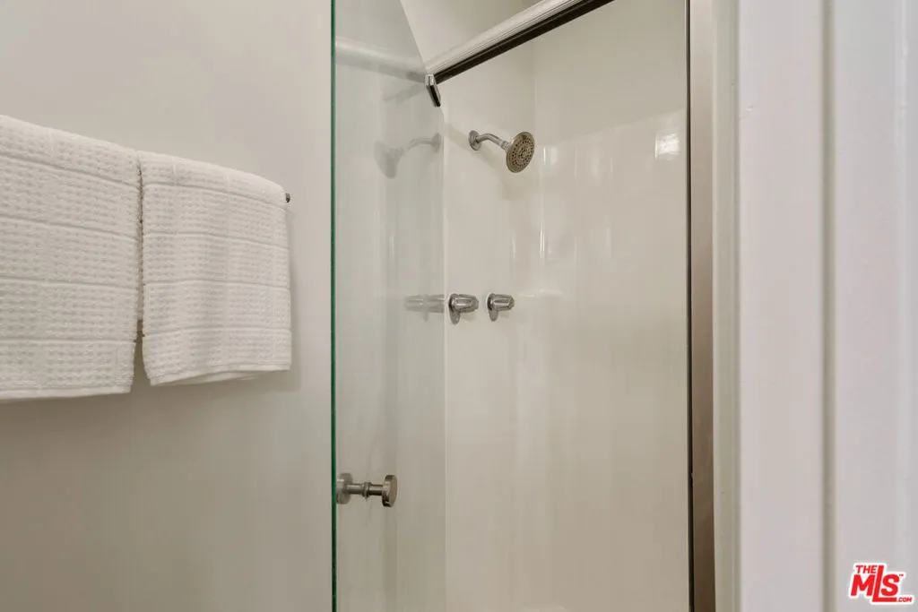 4900 Overland Avenue 205, Culver City, California 90230 home-pic-15