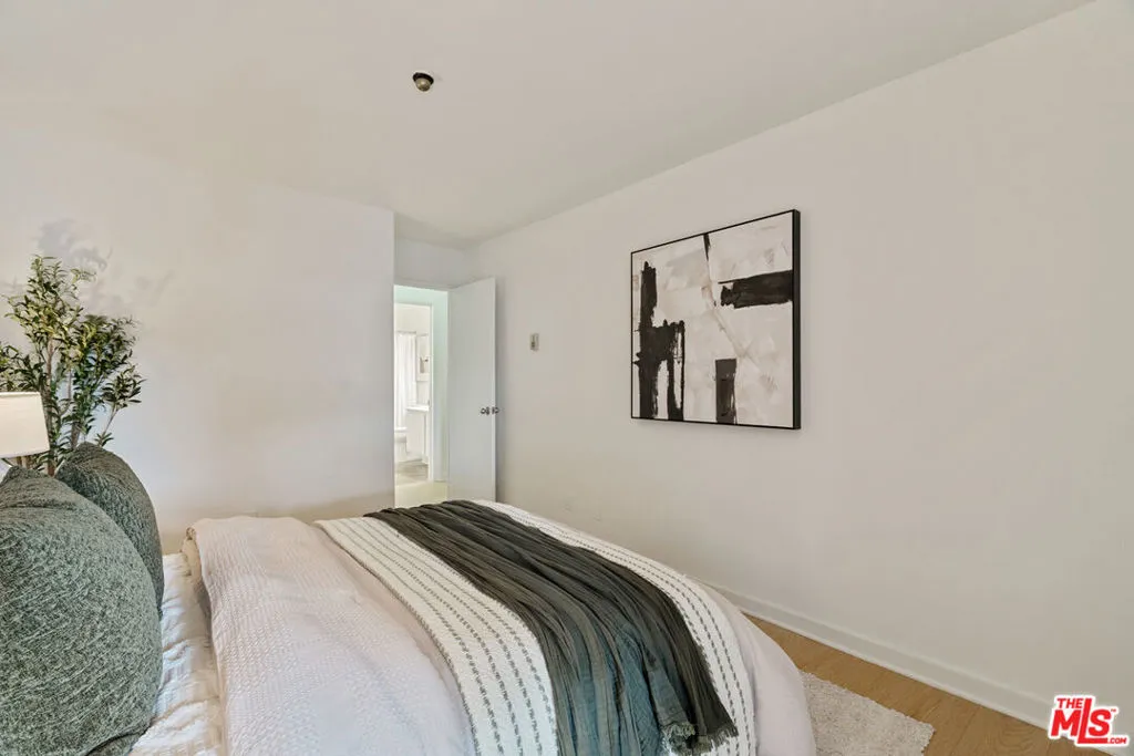 4900 Overland Avenue 205, Culver City, California 90230 home-pic-9
