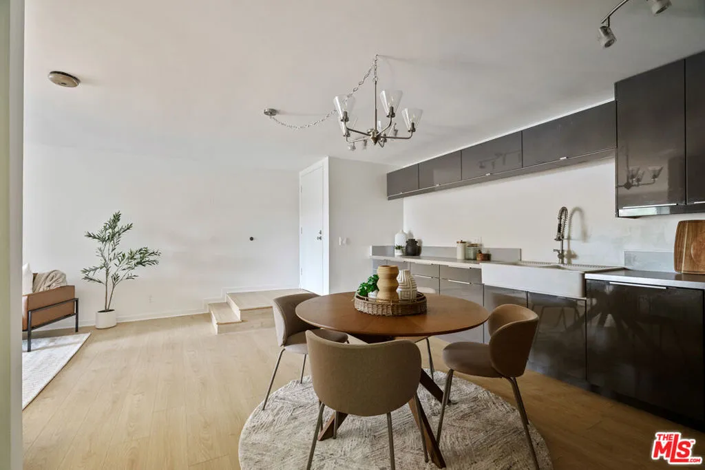 4900 Overland Avenue 205, Culver City, California 90230 home-pic-6