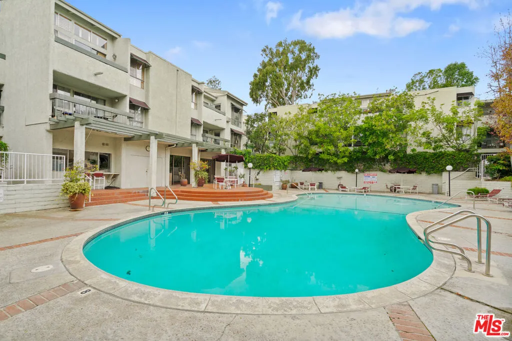 4900 Overland Avenue 205, Culver City, California 90230 home-pic-17