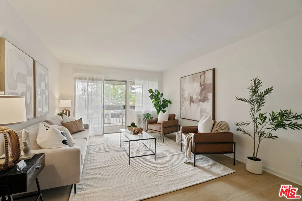 4900 Overland Avenue 205, Culver City, California 90230 home-pic-3