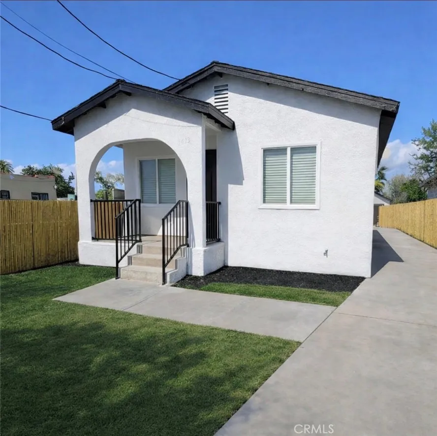 1413 E 91st, Los Angeles, California 90002 home-pic-1