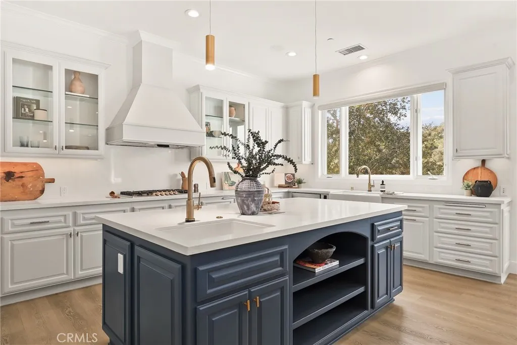 238 Lake Sherwood Drive, Lake Sherwood, California 91361 home-pic-7