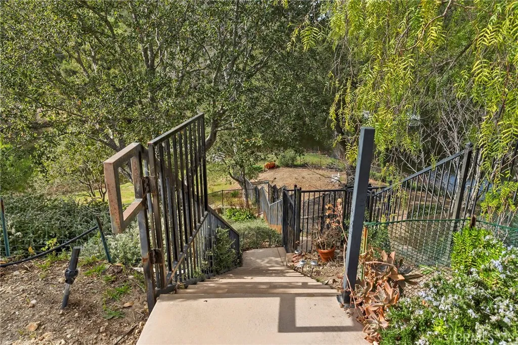 238 Lake Sherwood Drive, Lake Sherwood, California 91361 home-pic-36