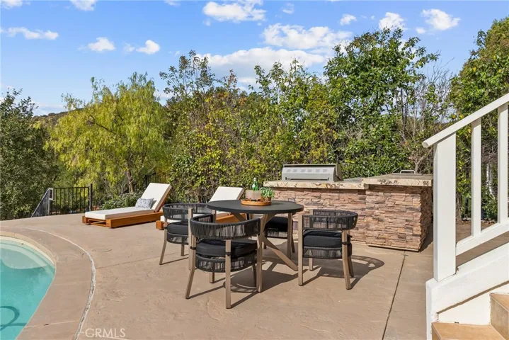 238 Lake Sherwood Drive, Lake Sherwood, California 91361