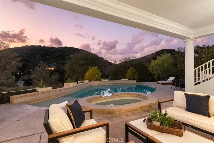 238 Lake Sherwood Drive, Lake Sherwood, California 91361