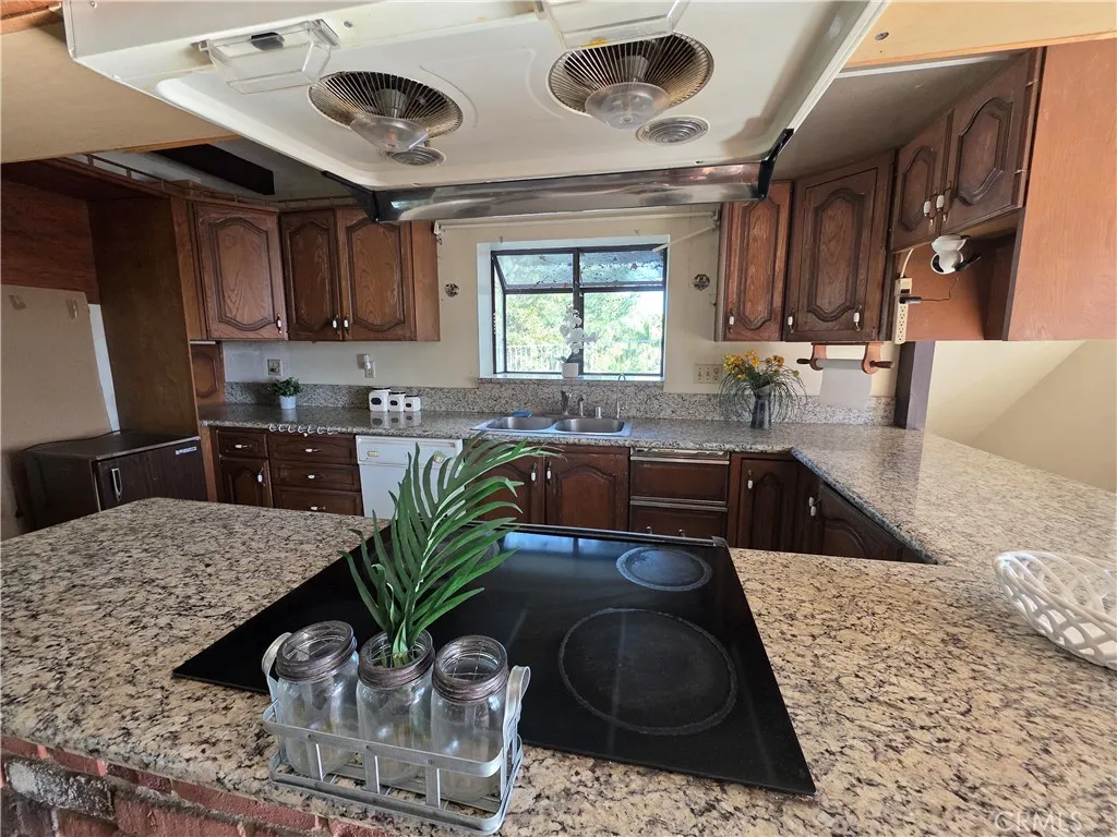 888 Reposado, La Habra Heights, California 90631 home-pic-6