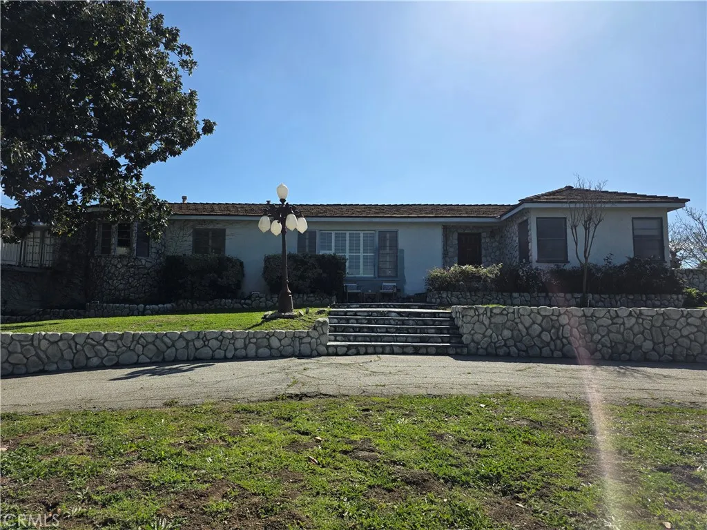 888 Reposado, La Habra Heights, California 90631 home-pic-1