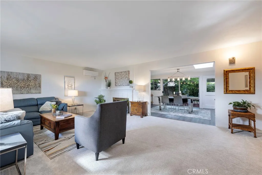 2033 E Fern, Fullerton, California 92831 home-pic-2