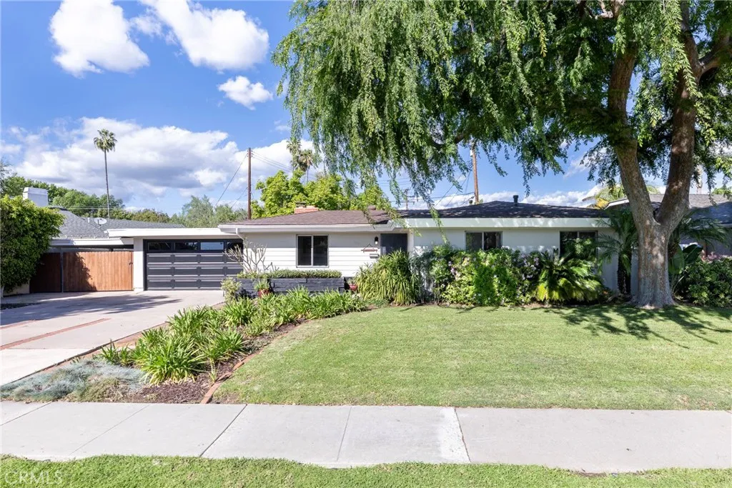 2033 E Fern, Fullerton, California 92831 home-pic-1