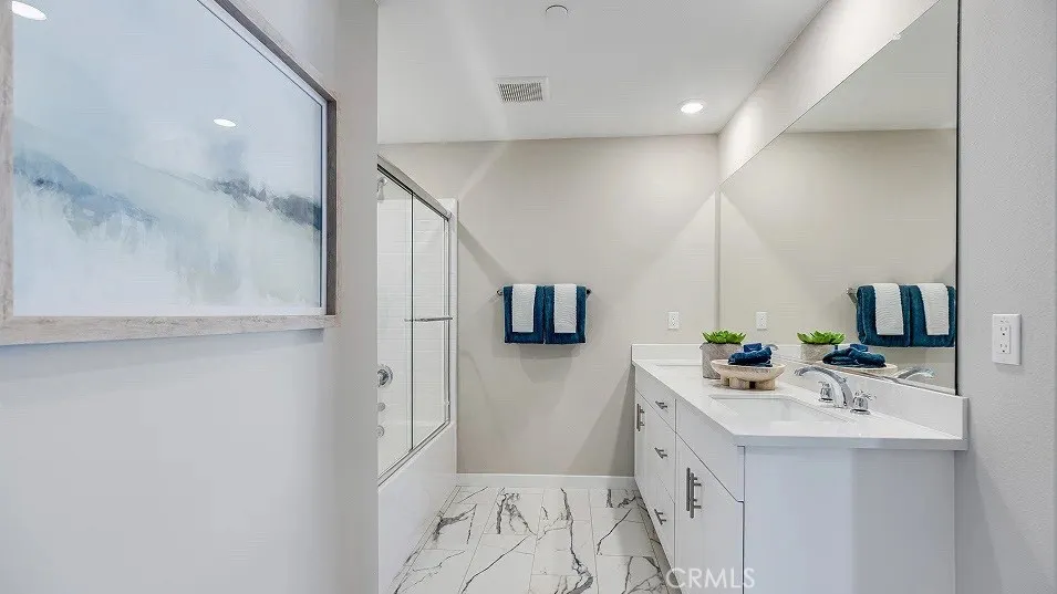 1121 Thunderchief Lane, Rialto, California 92376 home-pic-13