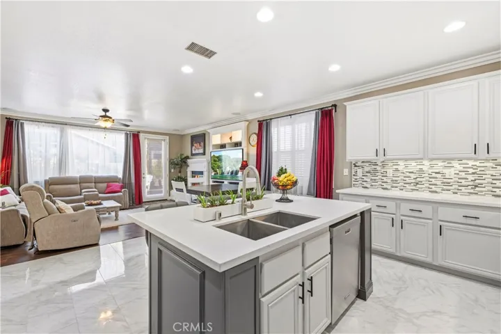 22029 Superior Court, Saugus, California 91390