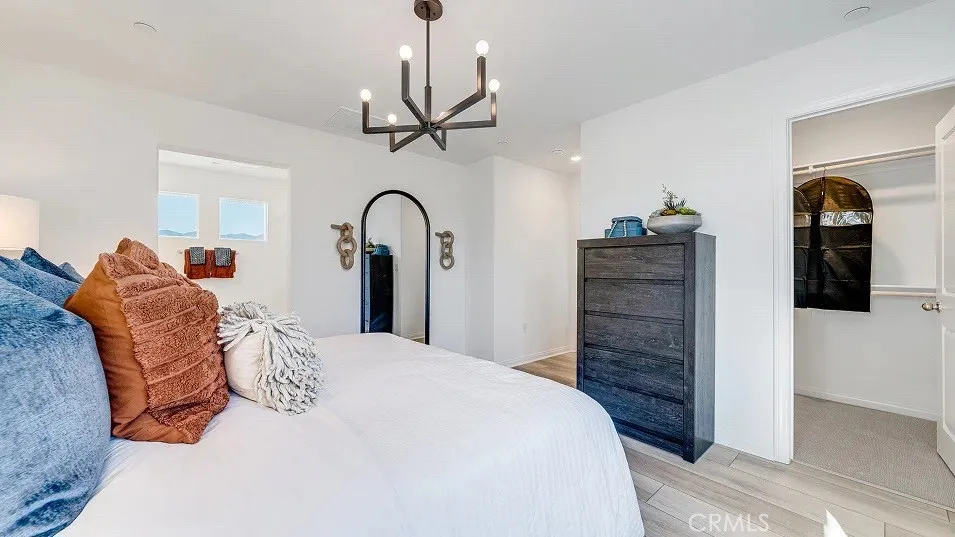 1303 Galaxy Way, Rialto, California 92376 home-pic-14