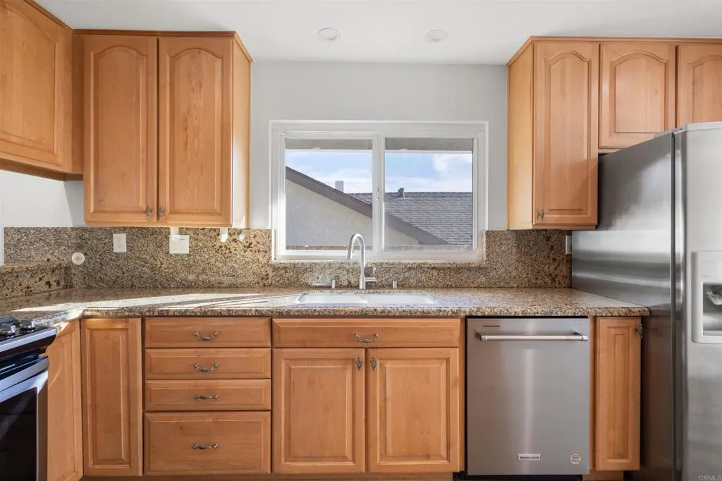 22945 Magnolia Glen Drive, Valencia, California 91354 home-pic-12