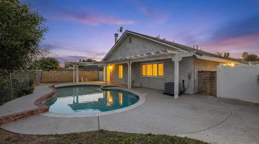 22945 Magnolia Glen Drive, Valencia, California 91354 home-pic-3