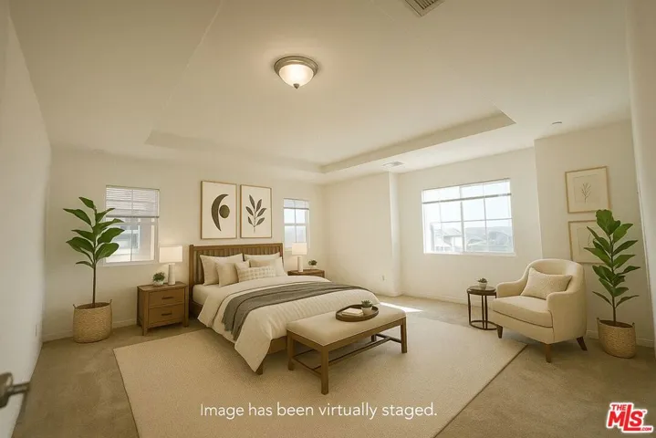 primary bedroom (virtually sta