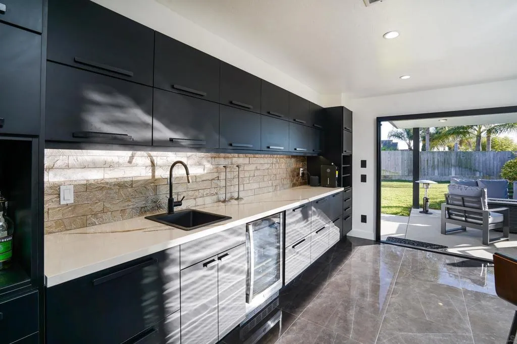 1517 Shields Ave, Encinitas, California 92024 home-pic-9