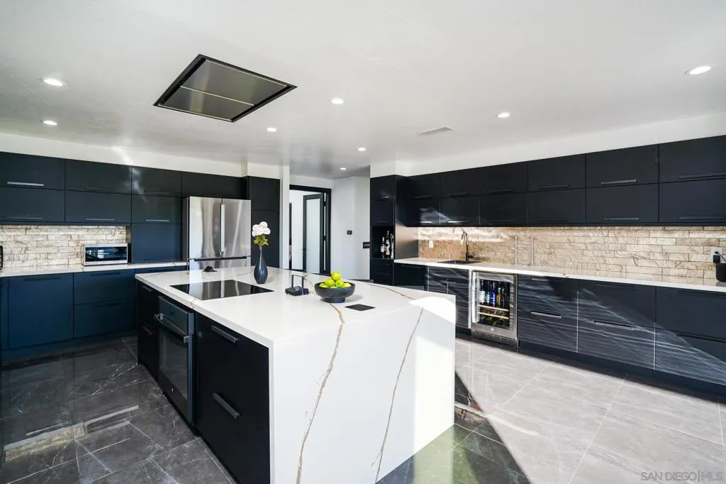 1517 Shields Ave, Encinitas, California 92024 home-pic-11