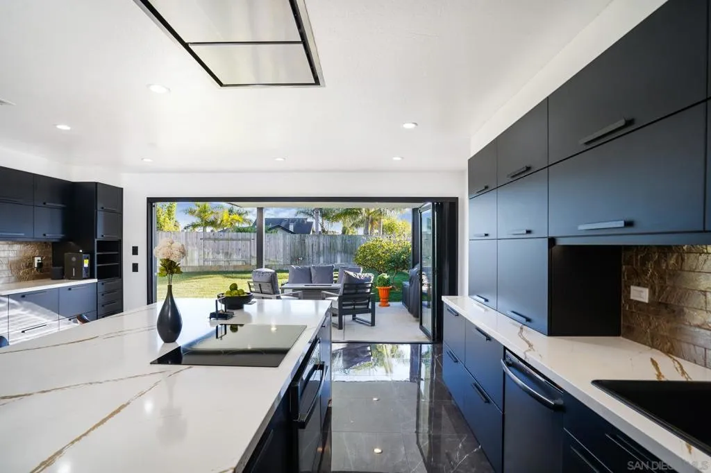 1517 Shields Ave, Encinitas, California 92024 home-pic-7