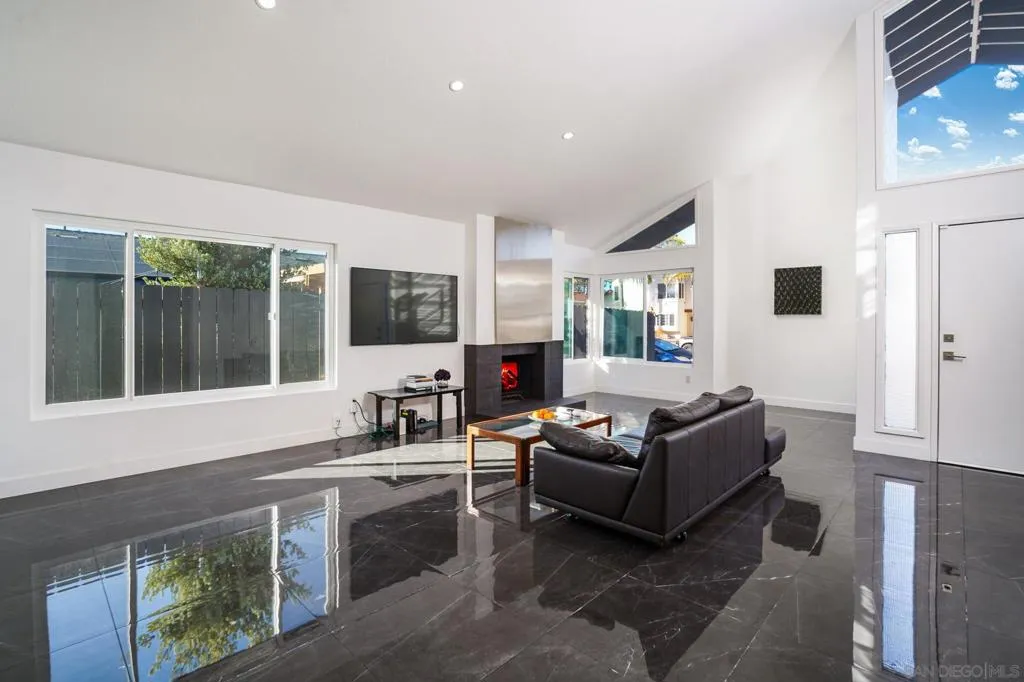 1517 Shields Ave, Encinitas, California 92024 home-pic-4