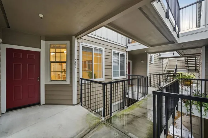 250 Santa Fe Terrace 209, Sunnyvale, California 94085