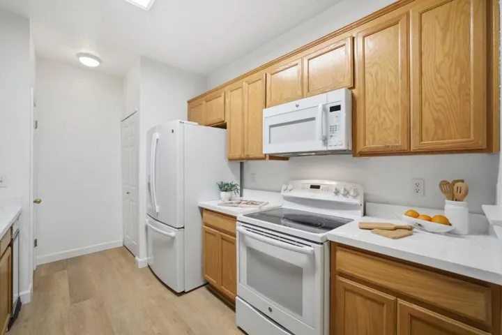 250 Santa Fe Terrace 209, Sunnyvale, California 94085