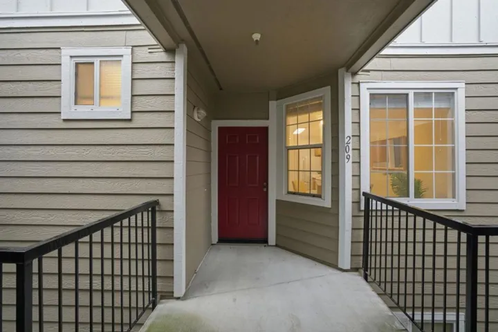 250 Santa Fe Terrace 209, Sunnyvale, California 94085