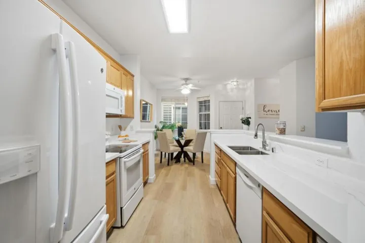 250 Santa Fe Terrace 209, Sunnyvale, California 94085