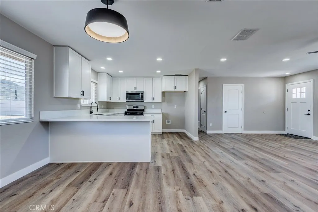 16469 Chippewa, Apple Valley, California 92307 home-pic-14