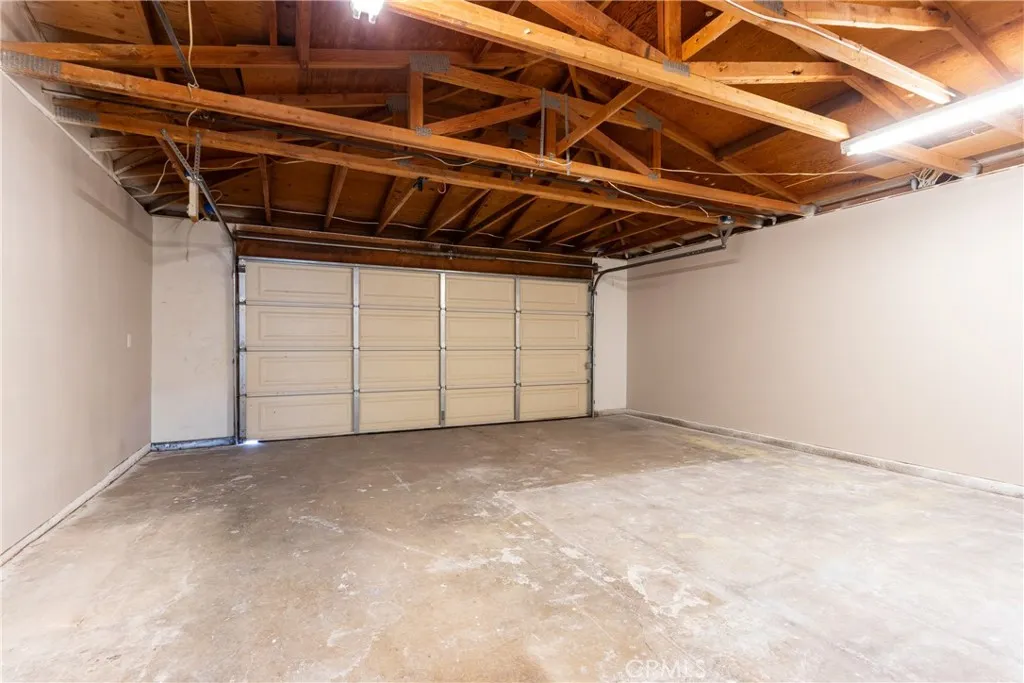 16469 Chippewa, Apple Valley, California 92307 home-pic-32