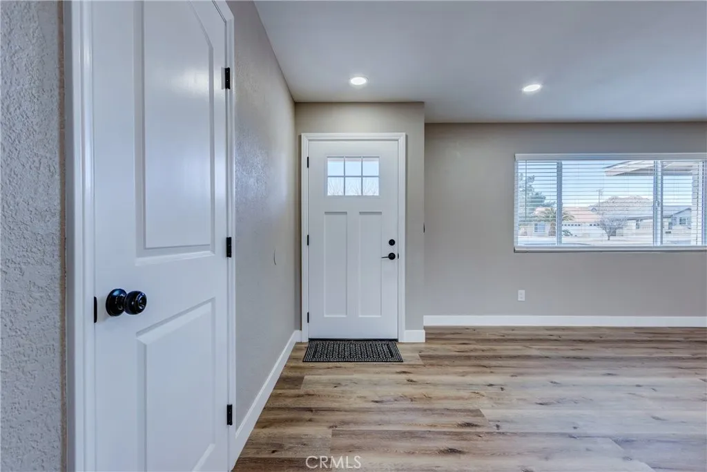16469 Chippewa, Apple Valley, California 92307 home-pic-19