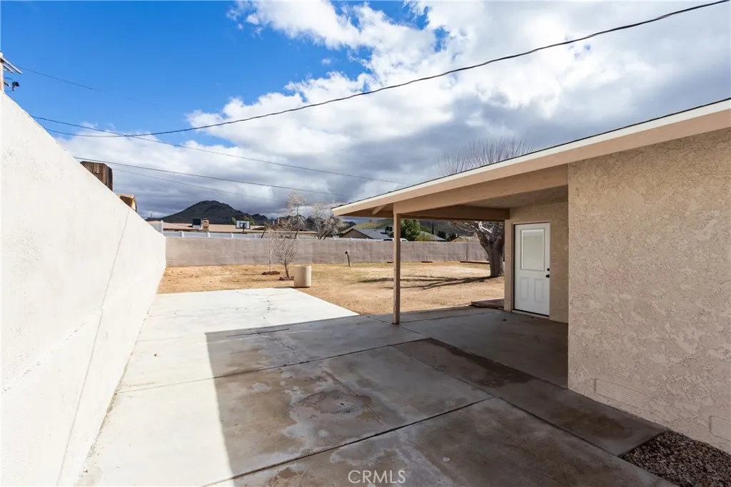 16469 Chippewa, Apple Valley, California 92307 home-pic-33