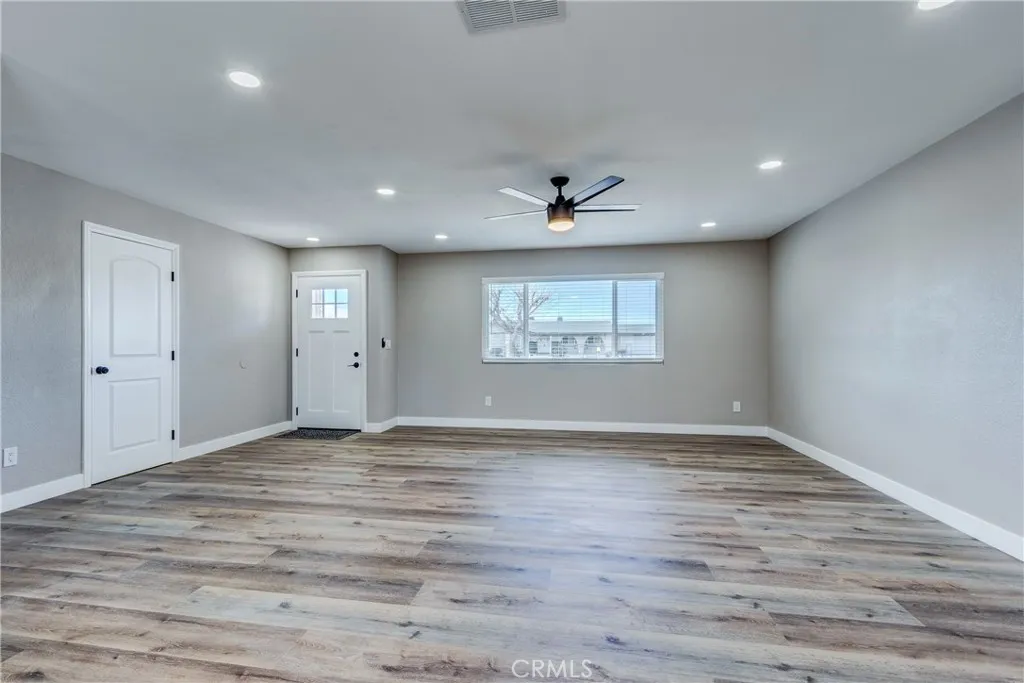 16469 Chippewa, Apple Valley, California 92307 home-pic-17