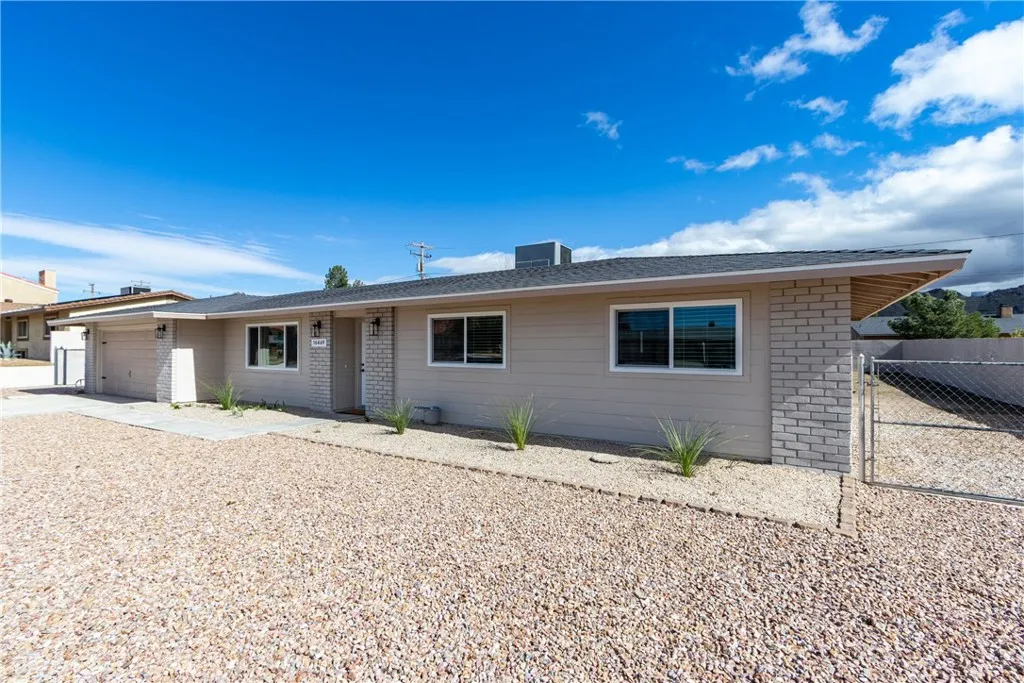 16469 Chippewa, Apple Valley, California 92307 home-pic-6