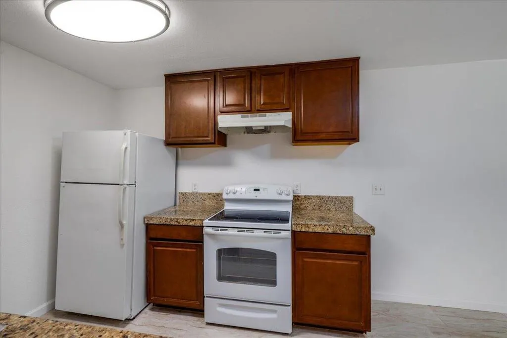 32200 Cathedral Canyon Drive 89, Cathedral City, California 92234 home-pic-3