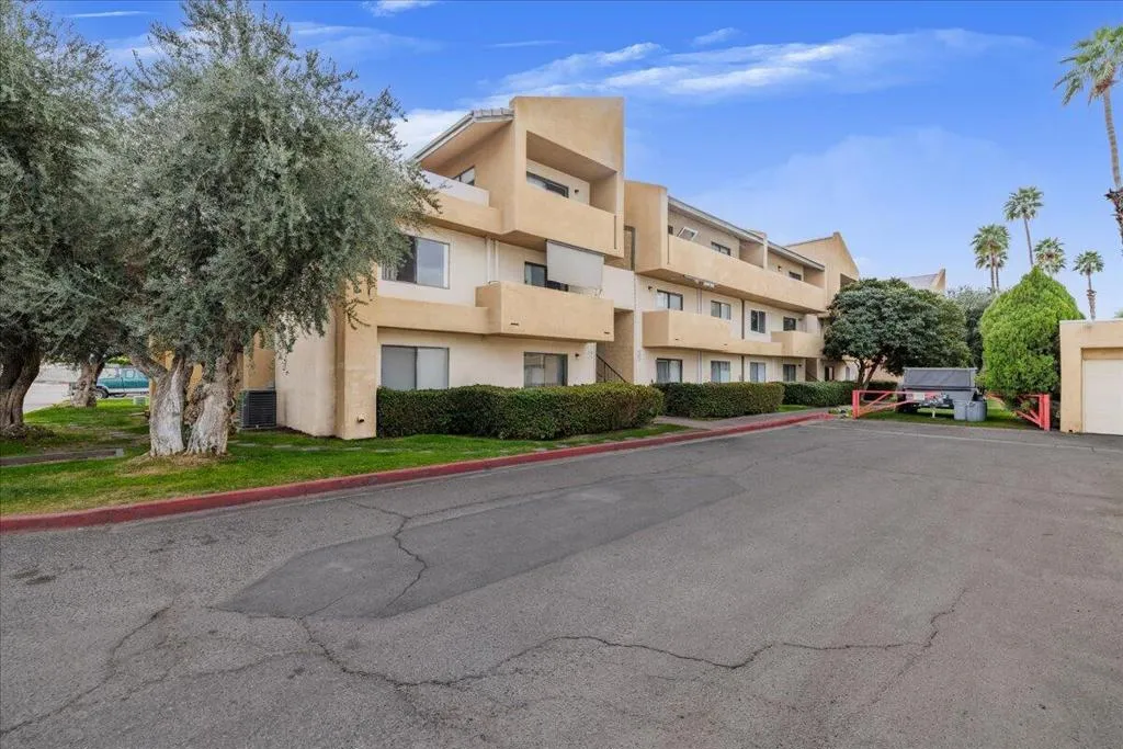 32200 Cathedral Canyon Drive 89, Cathedral City, California 92234 home-pic-17