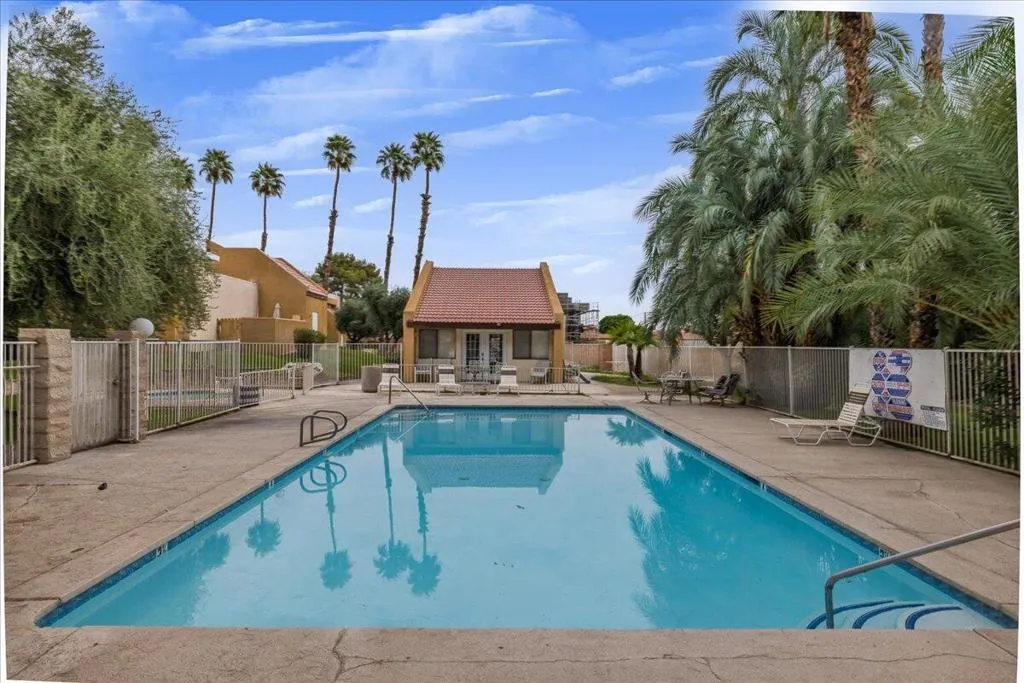 32200 Cathedral Canyon Drive 89, Cathedral City, California 92234 home-pic-38