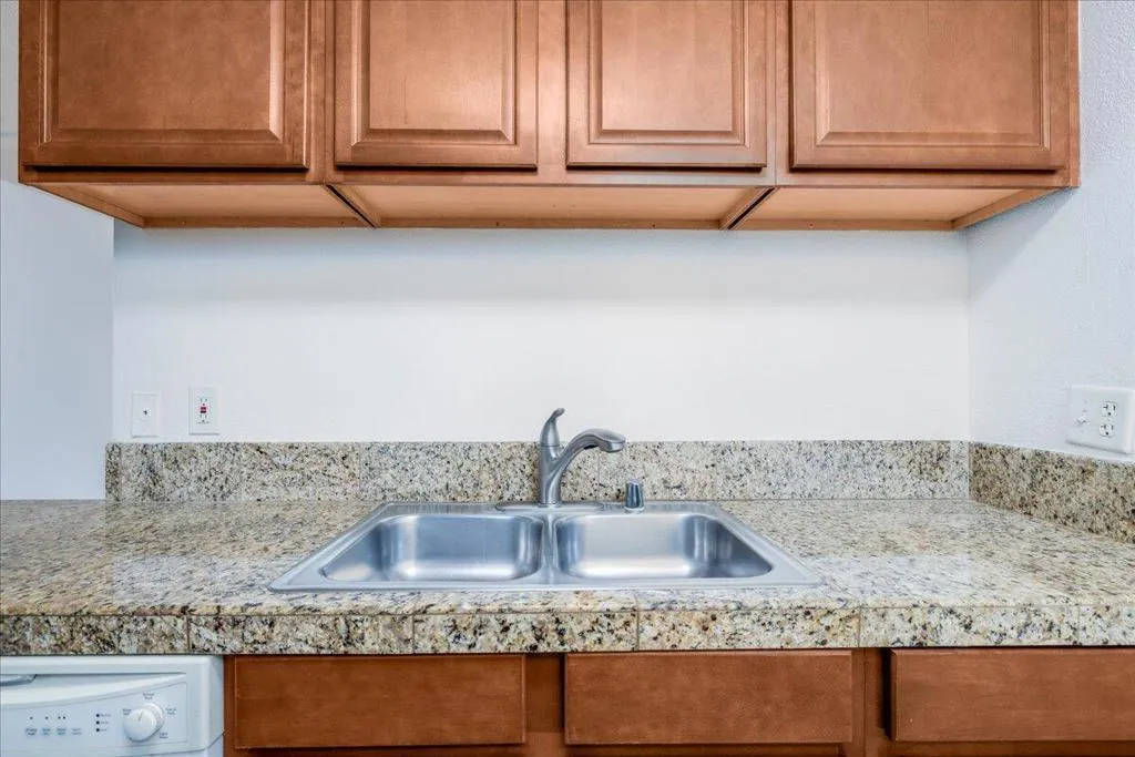32200 Cathedral Canyon Drive 89, Cathedral City, California 92234 home-pic-4