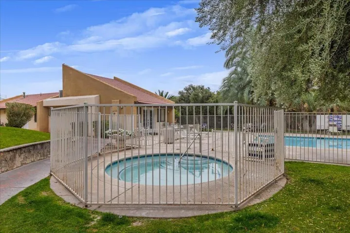 40-Pool