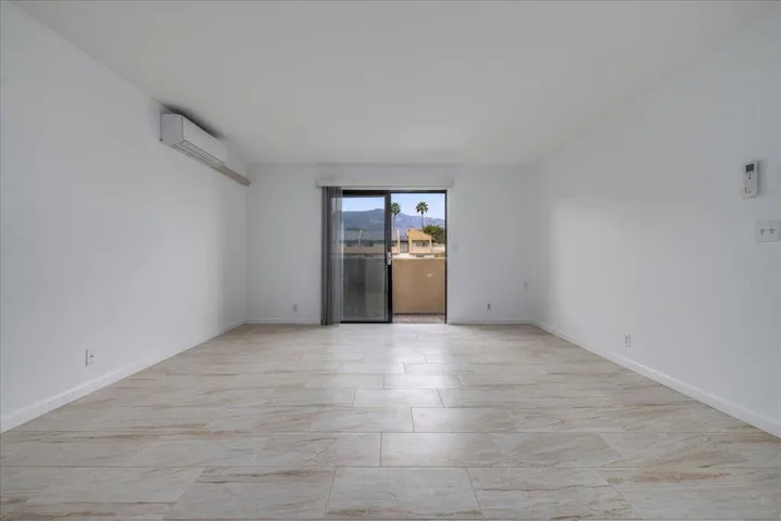 10-Living Room