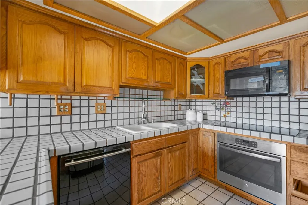 7212 Deep Harbor, Huntington Beach, California 92648 home-pic-6