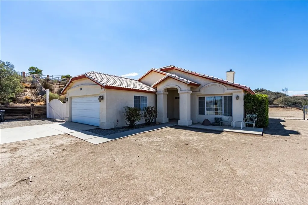 7170 Joshua, Oak Hills, California 92344 home-pic-16