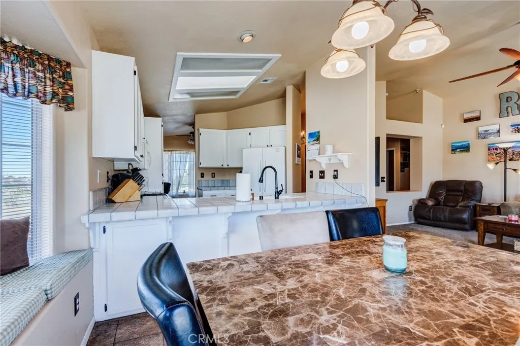 7170 Joshua, Oak Hills, California 92344 home-pic-28