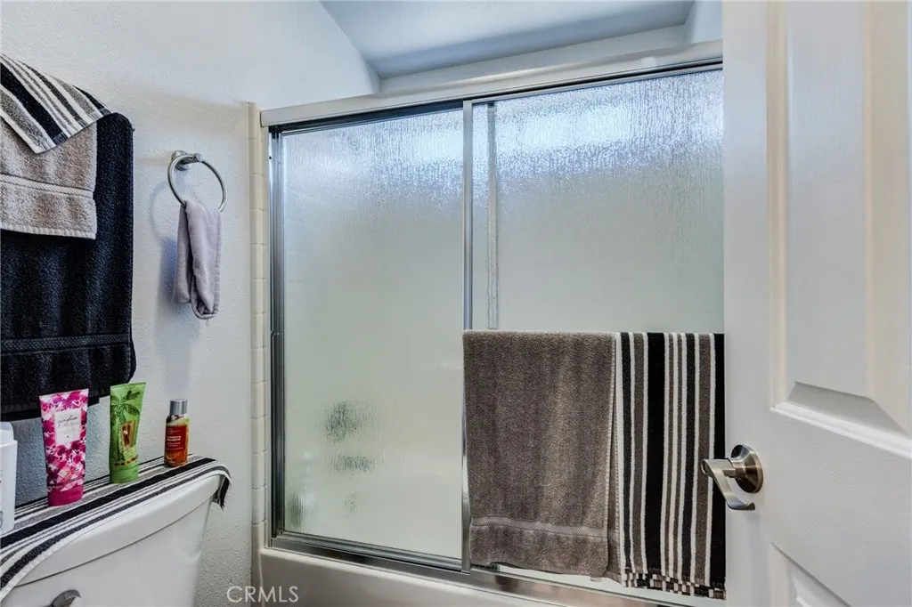 7170 Joshua, Oak Hills, California 92344 home-pic-40