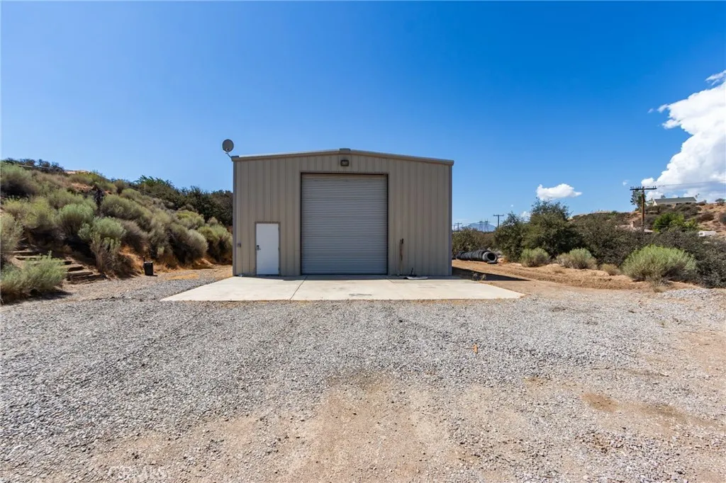 7170 Joshua, Oak Hills, California 92344 home-pic-2