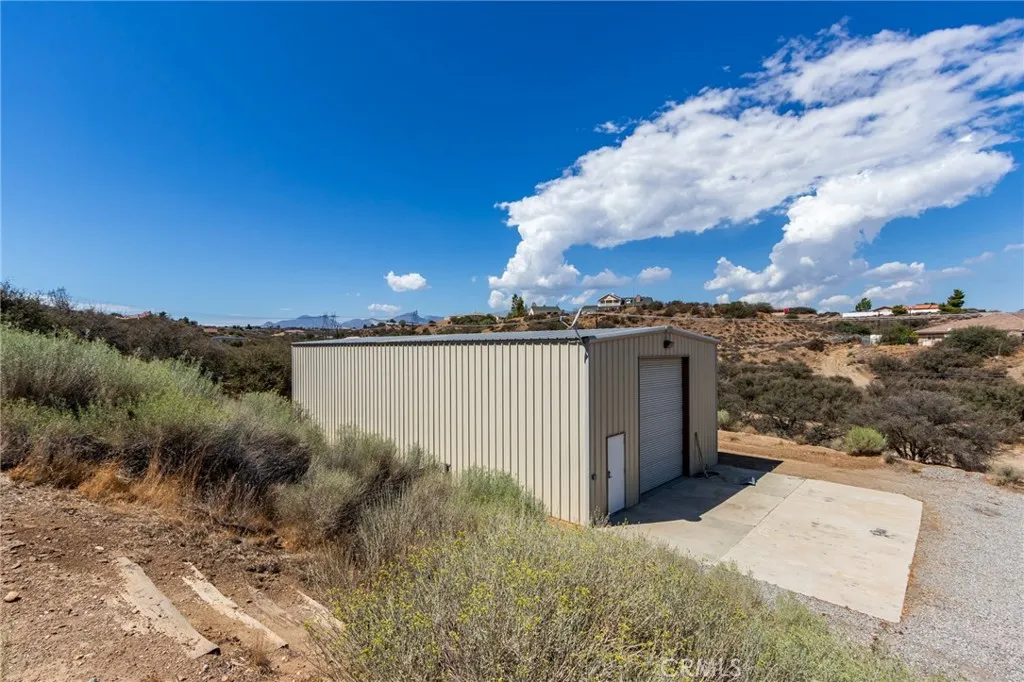 7170 Joshua, Oak Hills, California 92344 home-pic-9