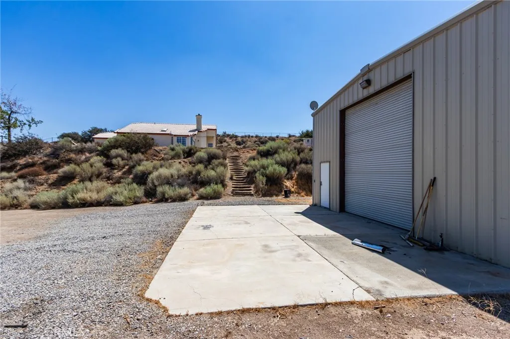 7170 Joshua, Oak Hills, California 92344 home-pic-6