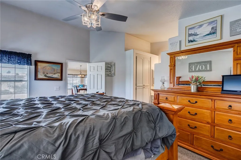 7170 Joshua, Oak Hills, California 92344 home-pic-37